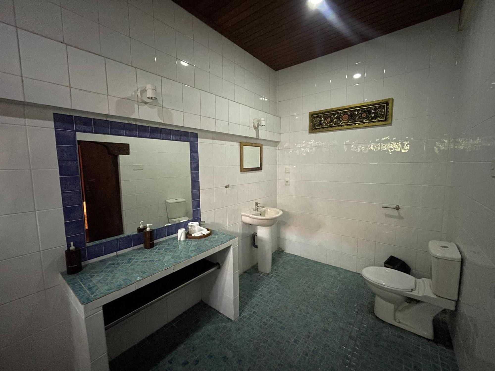 Graha Madesimon Hotel Ketewel Exterior foto