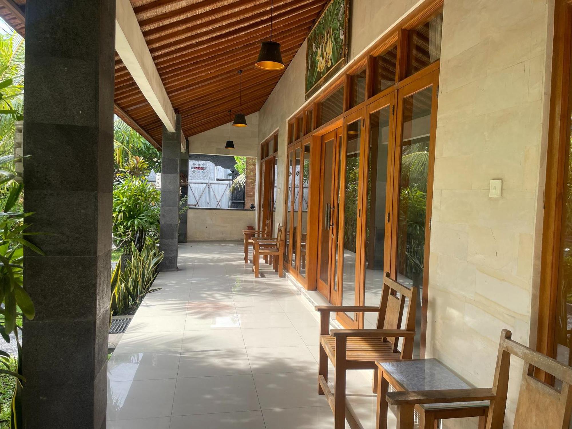 Graha Madesimon Hotel Ketewel Exterior foto