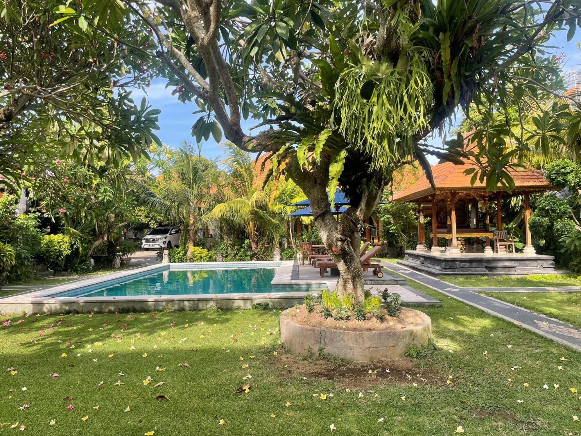 Graha Madesimon Hotel Ketewel Exterior foto