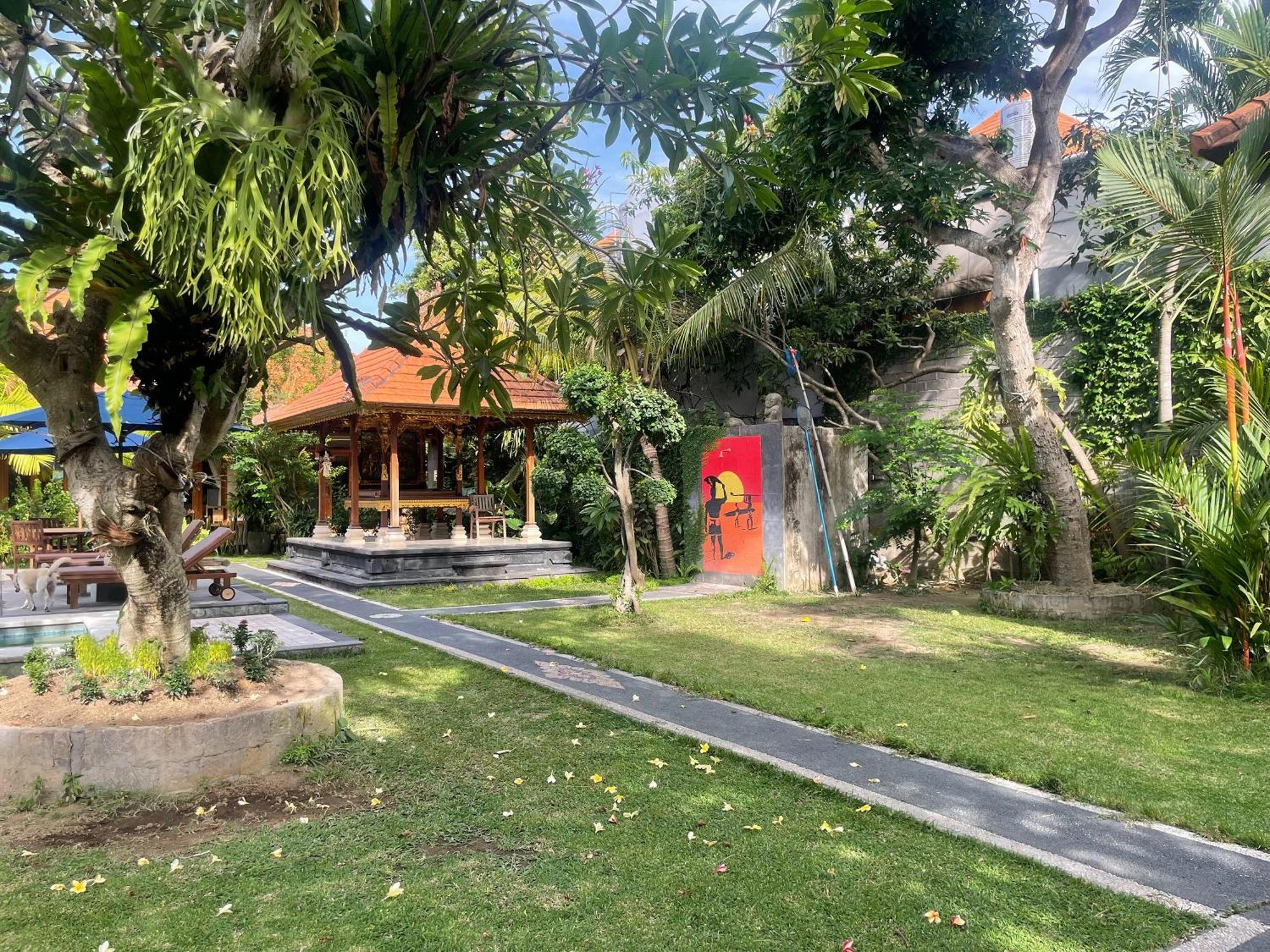 Graha Madesimon Hotel Ketewel Exterior foto