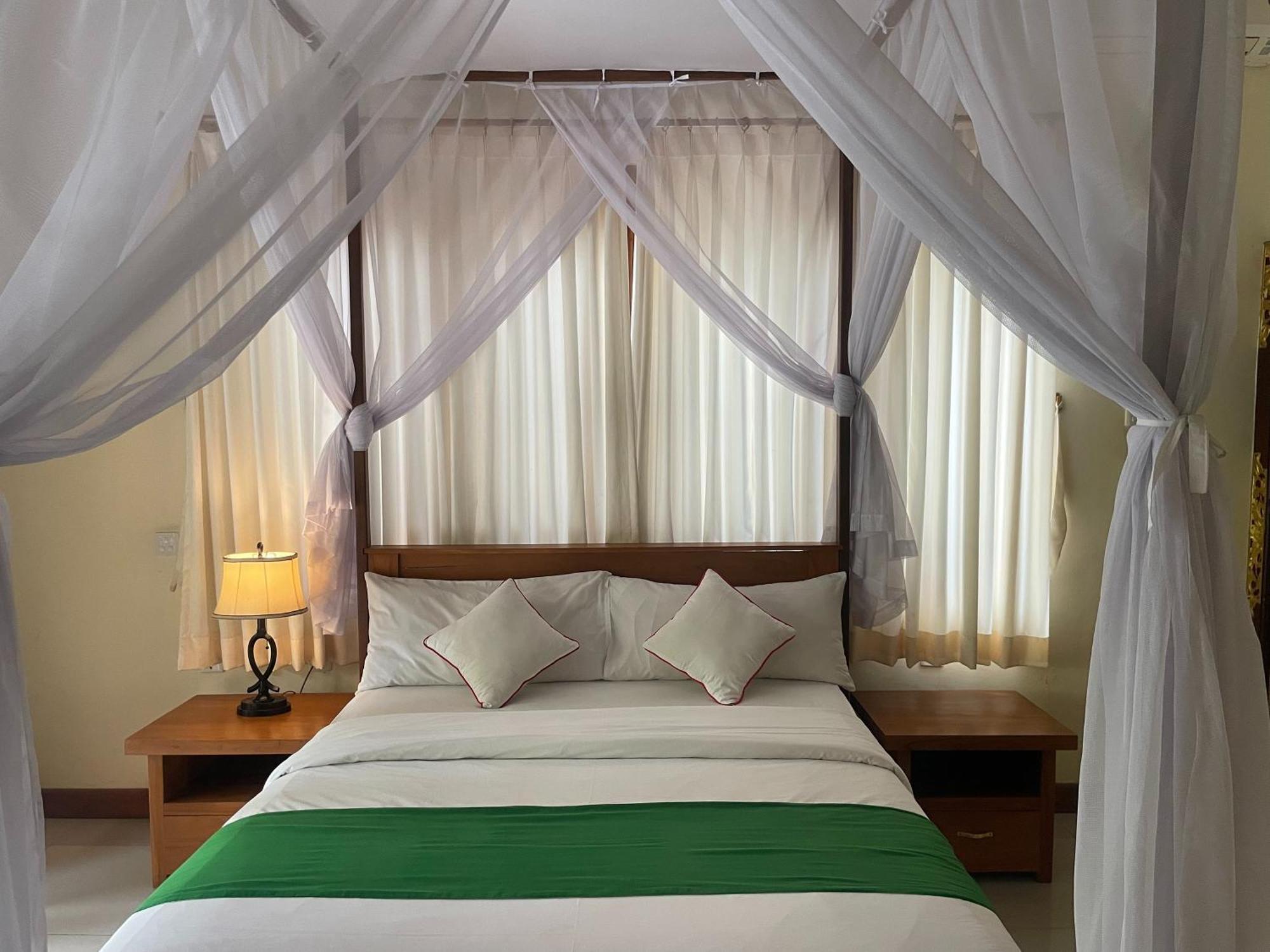 Graha Madesimon Hotel Ketewel Exterior foto